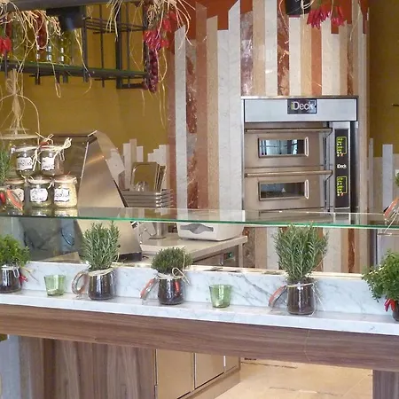 Hotel Marché International Ag Touring
